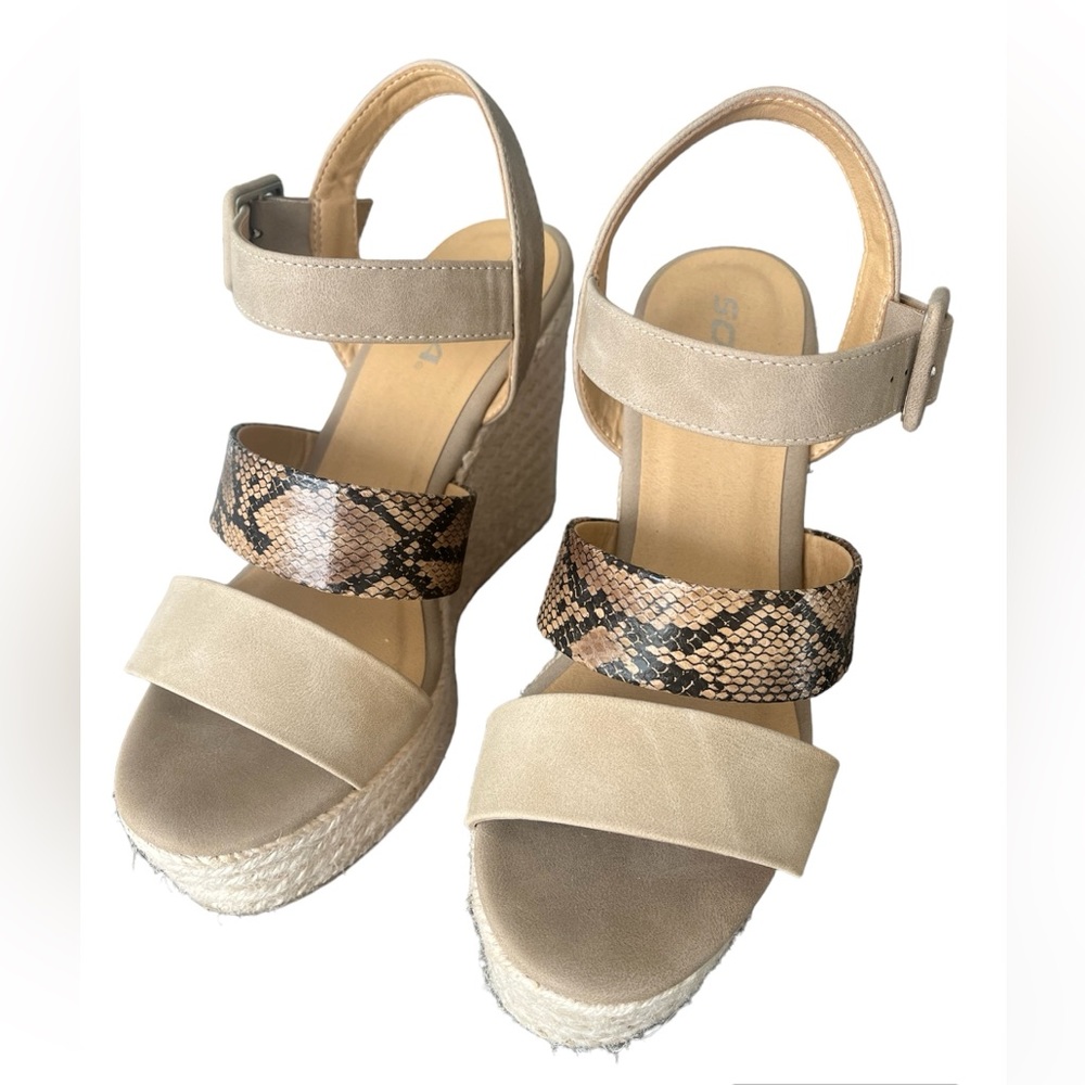 Soda Wedge Espadrille Sandal Excellent Condition Size 7